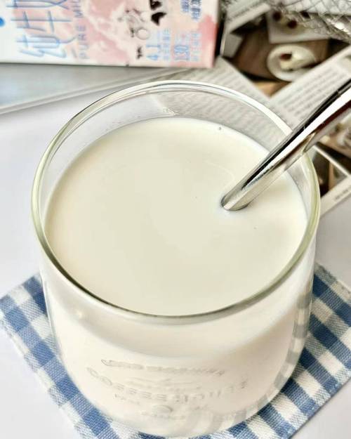 一喝牛奶就拉肚子是什么原因？揭秘身体发出的“抗议信号”和轻松应对小妙招！