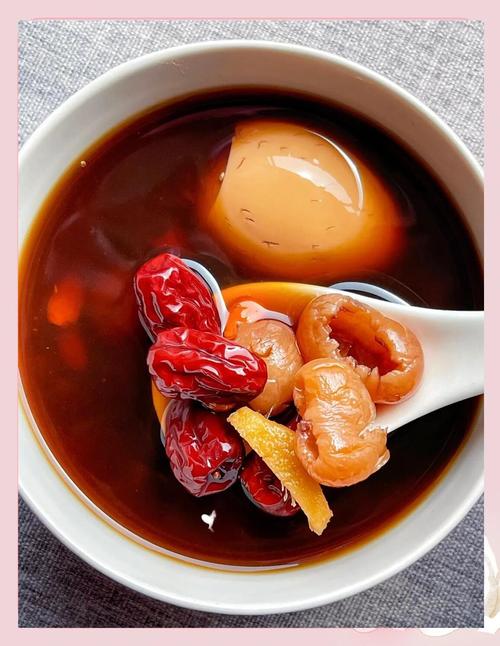 经期适合喝什么汤？这5款暖宫汤让你告别腹痛轻松度过！